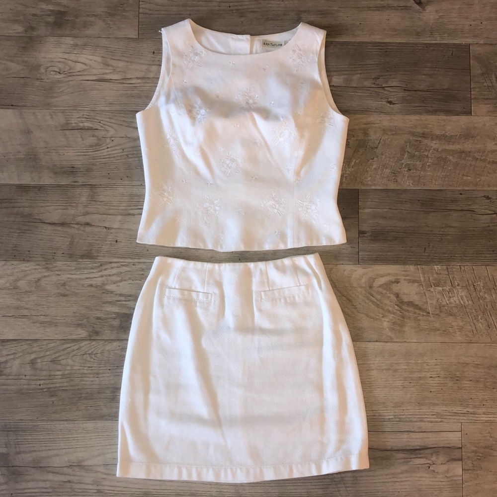 Ann Taylor Two Piece Sleeveless Skirt Set - White